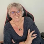Valérie Defour-Medium - Autrice - Créatrice d'oracles